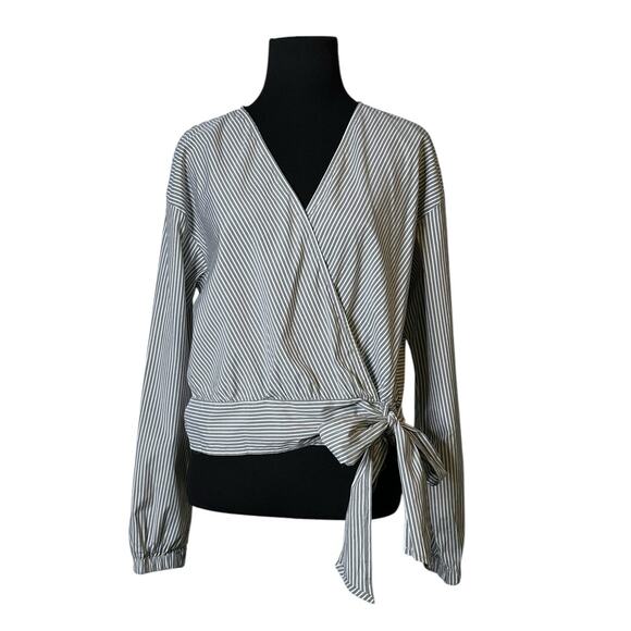 Mossimo gray white stripes wrap blouse size Small - Picture 1 of 11